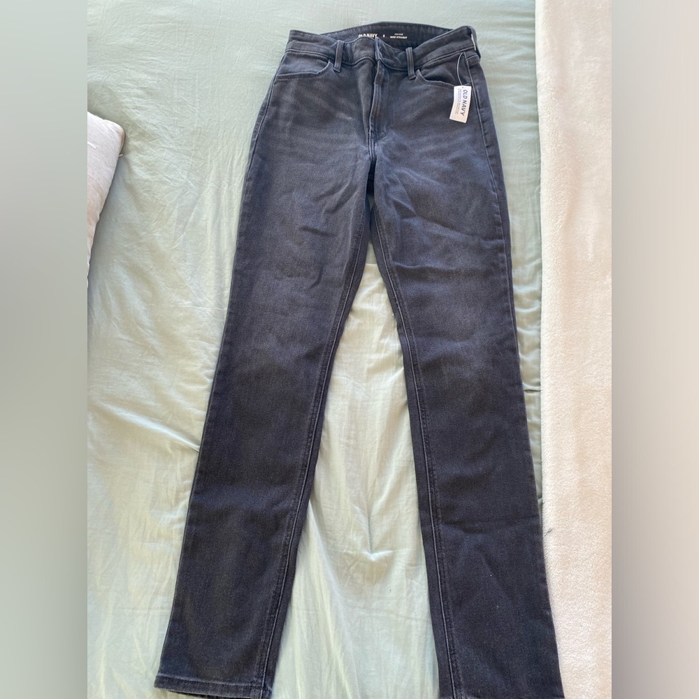 Old Navy High Rise Wow Straight Jeans. NWT.